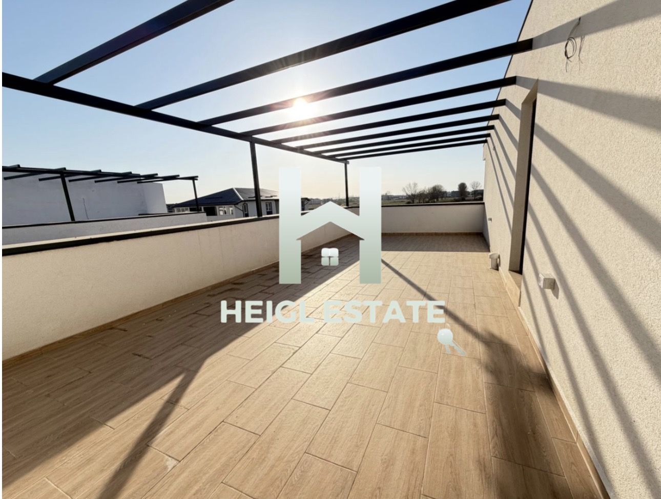 Apartament de tip penthouse cu 45 mp terasa - Poză 2