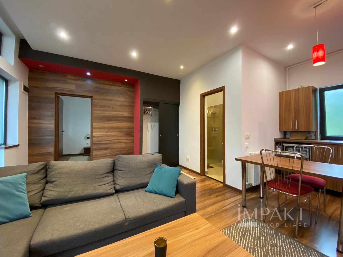 Apartament de inchiriat cu 2 camere, zona Centrala! - Poză 3