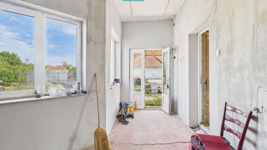 Casă spatioasă și solidă în Pecica - Poză 26