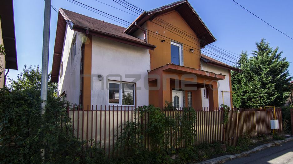COMISION 0%, MILITARI- ROSU, CASA INDIVIDUALA, 6  CAMERE, 3 BAI,  P+1,  271 MPU. - Poză 1