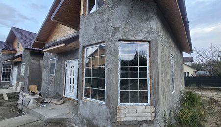 Vila noua, P+M, teren 350 mp - zona Bariera Traian - COMISION 0%