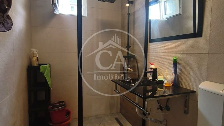 Apartament de închiriat cu 3 camere în zona Centrala, Oradea - Poză 10