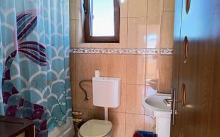 Năvodari | Casă spațioasă cu teren mare - Poză 13