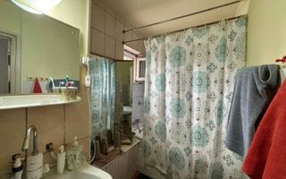 De vanzare cu 4 camere decomandat in Manastur - Poză 7