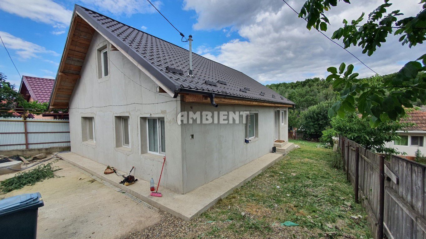 CASĂ INDIVIDUALĂ cu teren 411 mp, zona GURA BUSTEI; - Poză 6