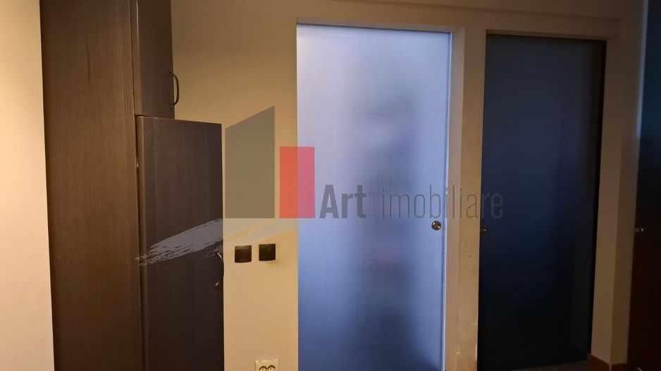 Vânzare apartament 3 camere Obregia - Poză 1
