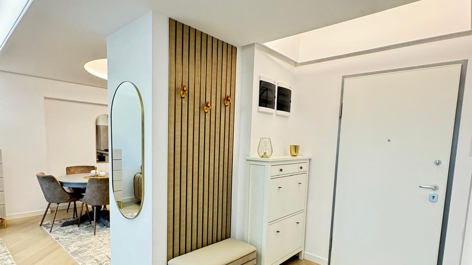 | Top View | Cortina North | 3 Rooms | Luxury | - Poză 6