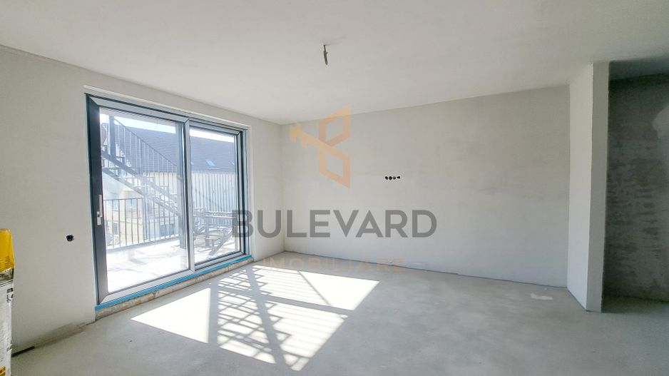 Penthouse 150 mp utili+ terase 200 mp+ 2 parcari subterane +curte 120 mp - Poză 8