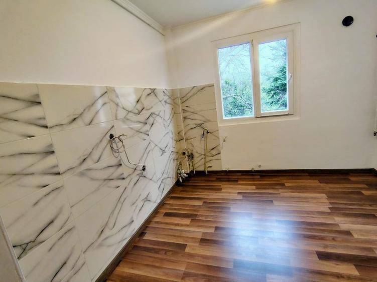 Apartament 3 camere de vanzare Apusului/Gorjului - Poză 6