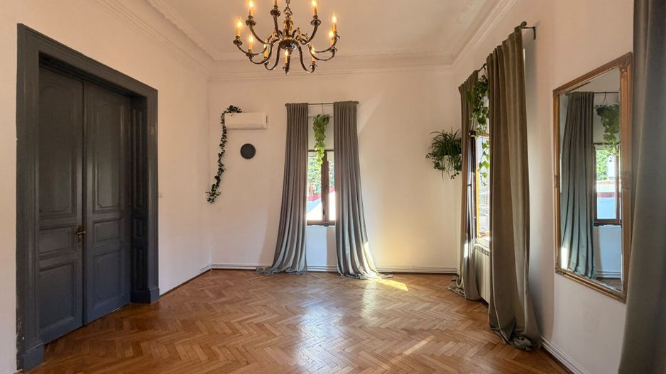 Apartament 5 camere  in vila - Zona Armeneasca - Poză 9