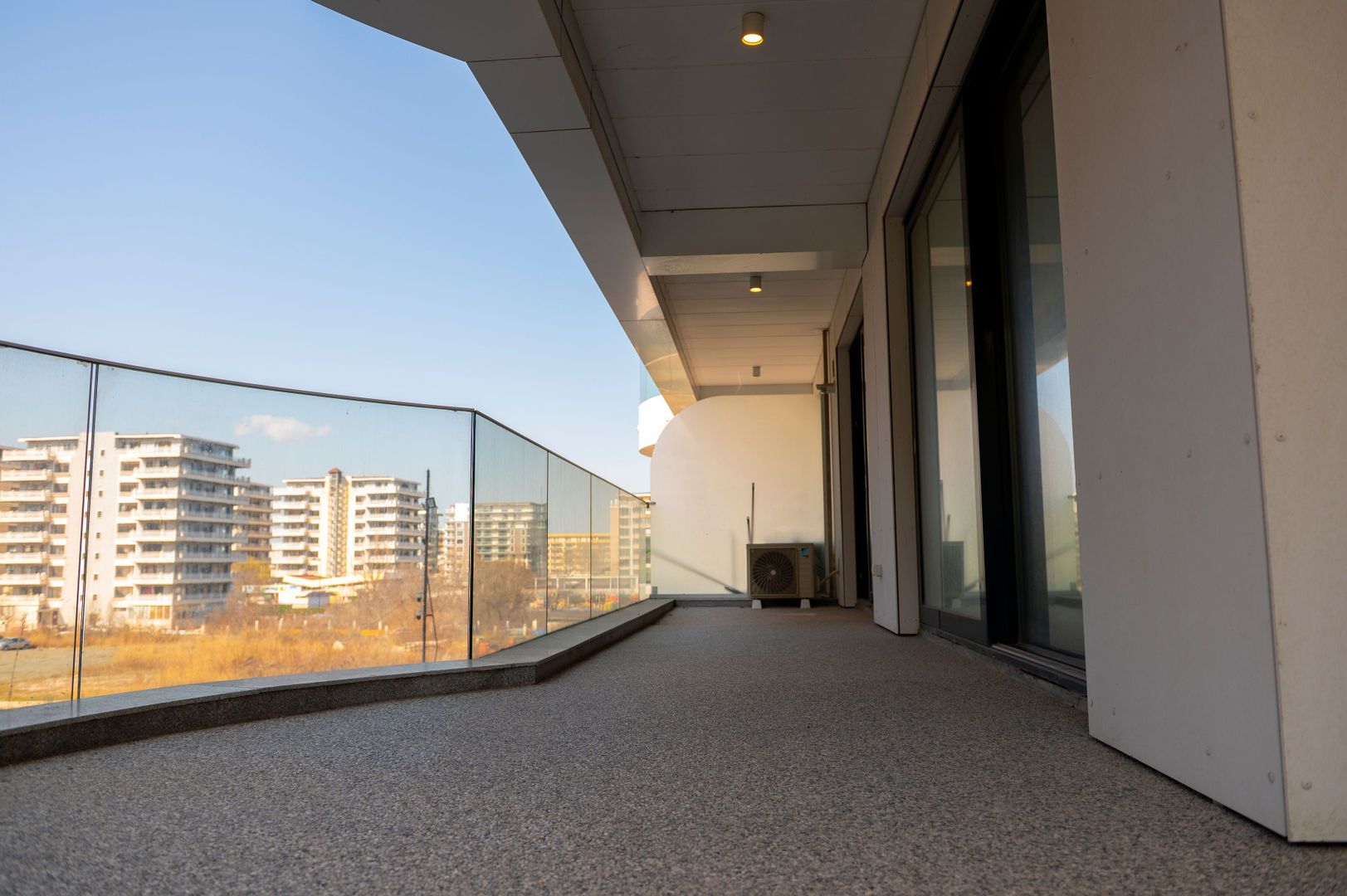 Apartament premium cu terasă mare și vedere la mare – Sea On - Poză 21