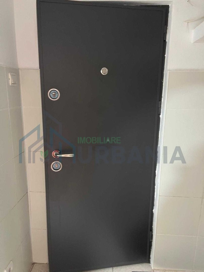 PERS FIZICA vand garsonera Et 1 69000 EURO NEGOCIABIL - Poză 1