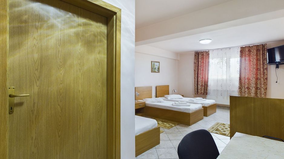 Pensiune in Arad (Vladimirescu) pe DN7 - Poză 6