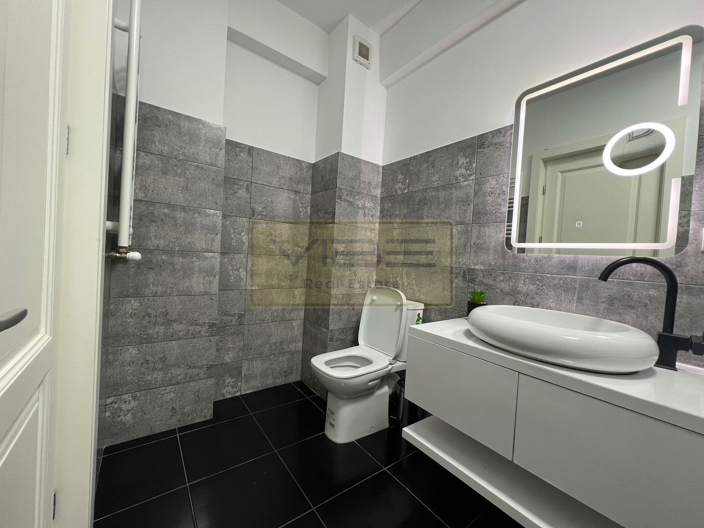 Apartament 2 camere mobilat/intabulat  Galata -  1km Belvedere - Poză 18