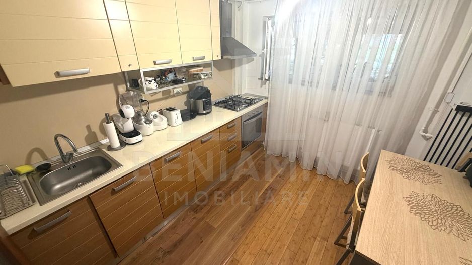 Apartament 3 camere decomandat parter Brazda lui Novac Simplon 67mp - Poză 3