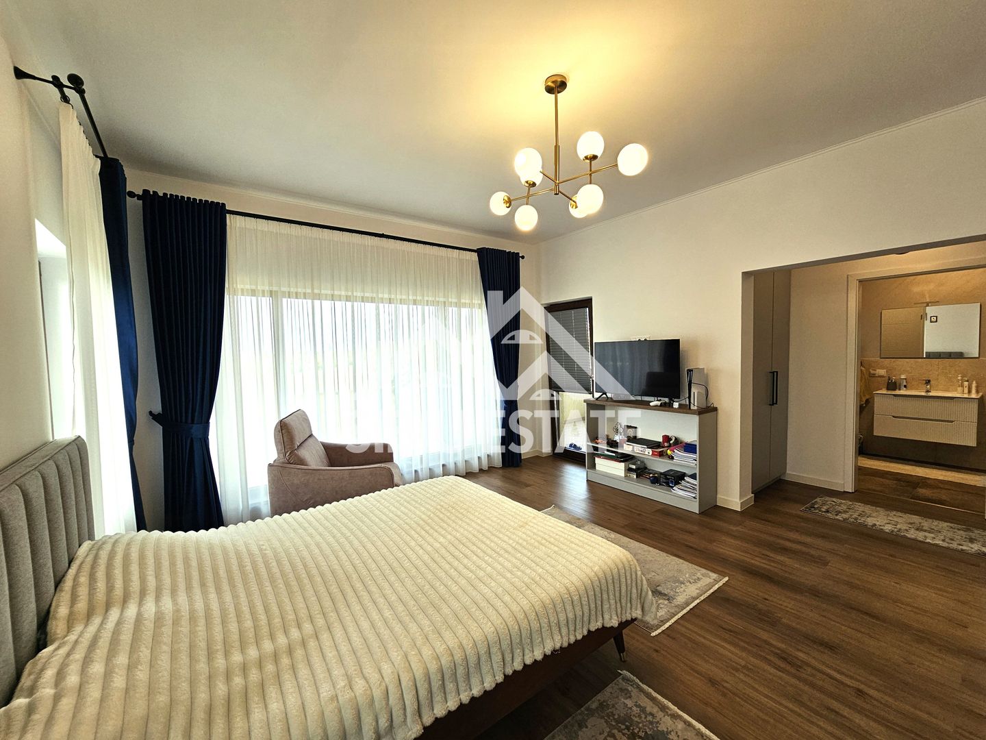 Casa Sibiu Cisnadioara, casa cu garaj, 5 camere, 3 bai - Poză 7
