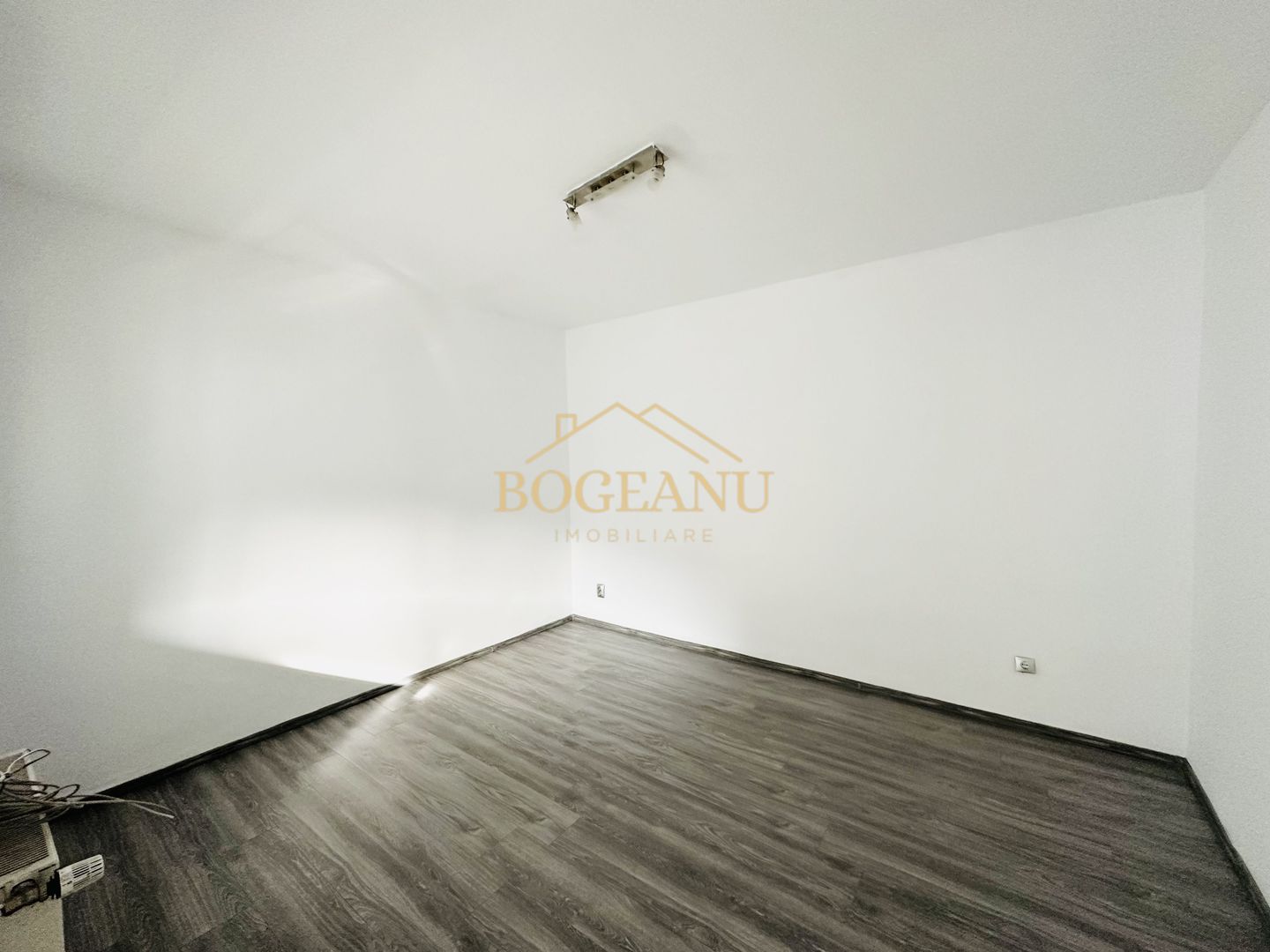 BG138-Casa individuala cu spatiu birouri,311 mp,Teren 500 mp - Poză 10