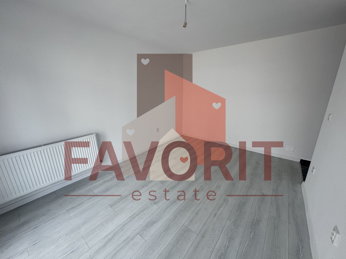 Decomandat. Disponibil imediat. Gradina proprie. Strada asfaltata - Poză 6