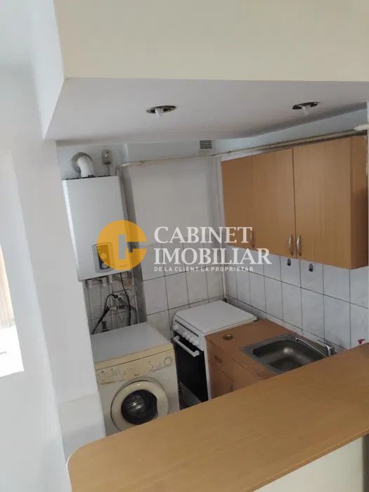 1 camera, Tudor Vladimirescu, etaj intermediar, liber! - Poză 4