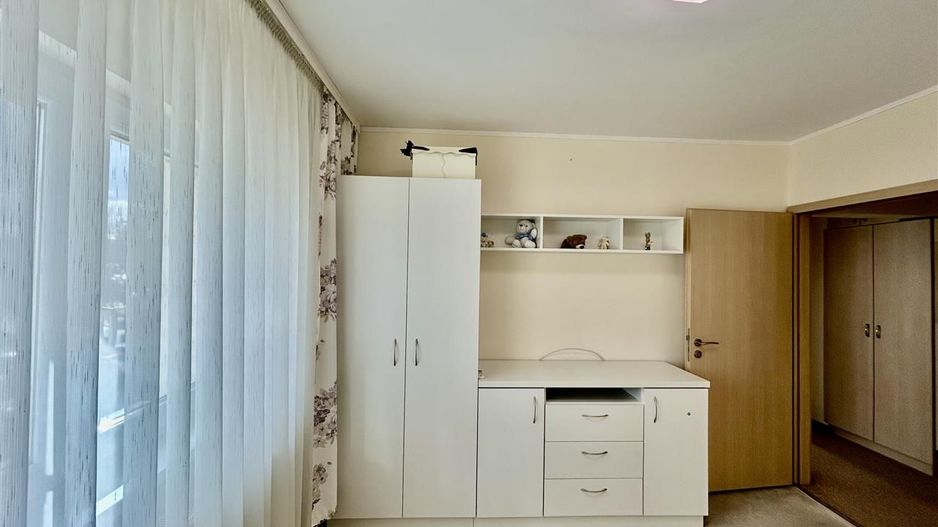 Apartament de închiriat în Sibiu – 3 camere, decomandat, 2 băi, 80 mp - Poză 9