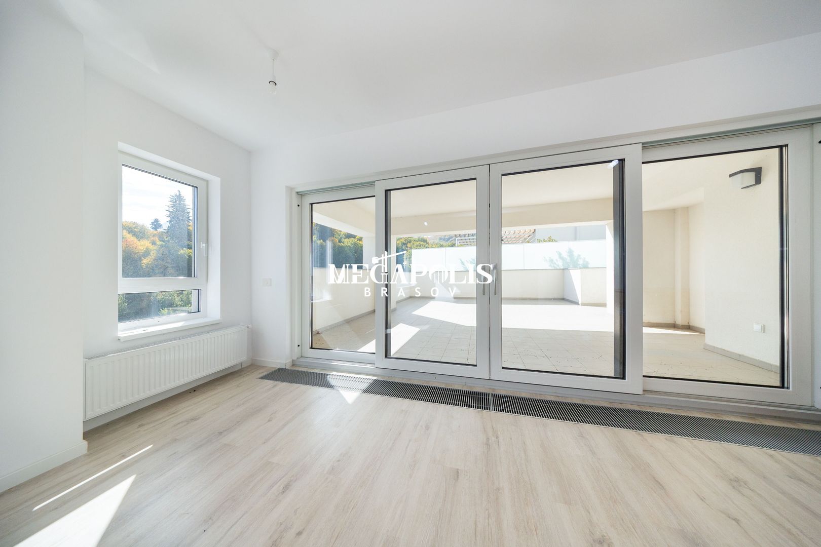 Penthouse 4 camere, 131 mp, panoramă munți și Tâmpa - Poză 6