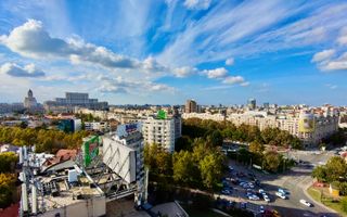 Piata Unirii Fantani Vila  500 mp utili curte 204 mp - Poză 1