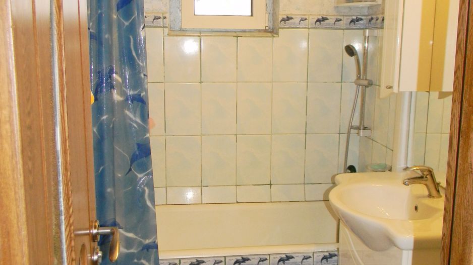 Apartament decomandat in Sacele - Poză 8