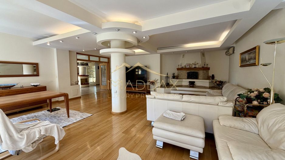 Vila cu 6 camere *485 mpc // *1.670mp teren* // 8 locuri parcare // Sisești - Poză 13