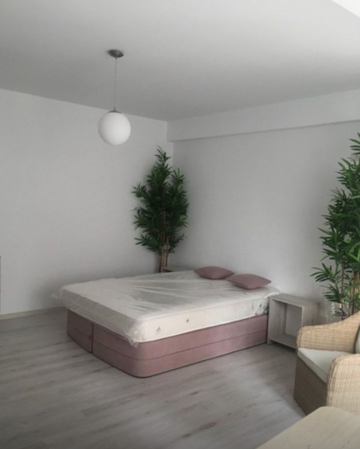 GARSONIERA 1 MAI, BUCATARIE OPEN-SPACE, BLOC NOU, METROU 5 MINUTE - Poză 1