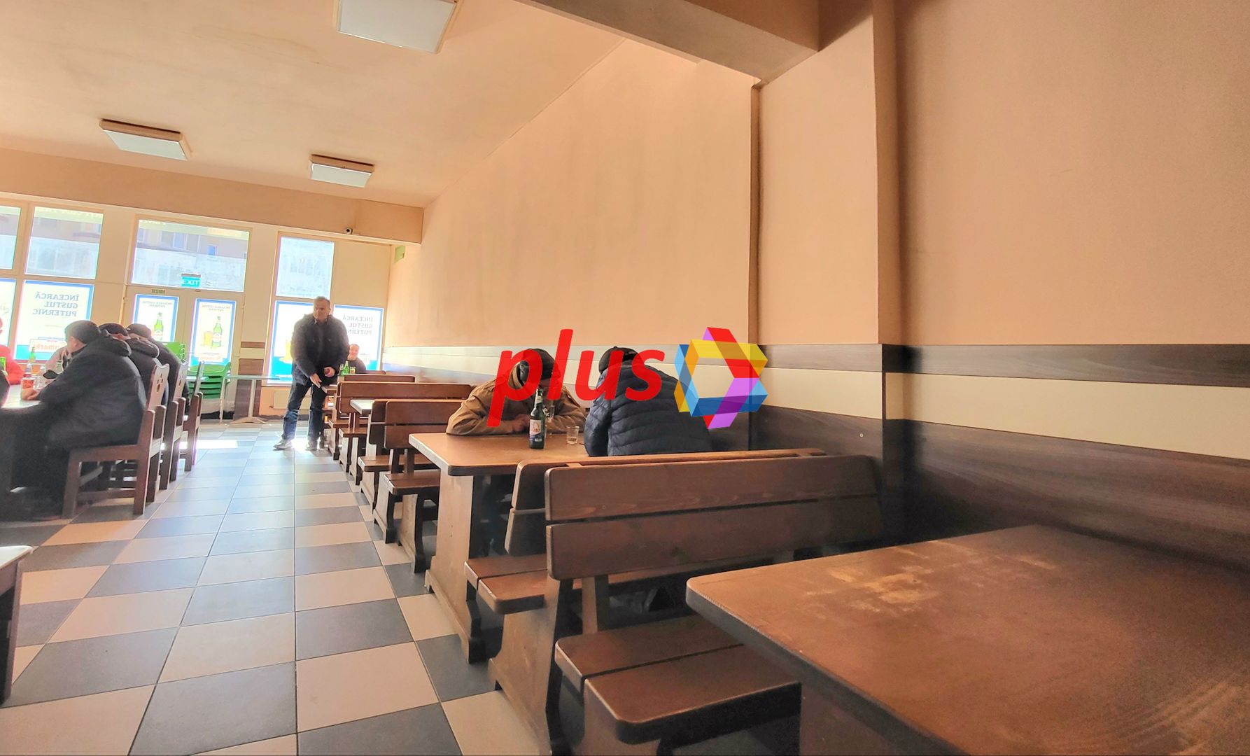 Spatiu comercial - 172 mp cu vad comercial intens - Poză 3