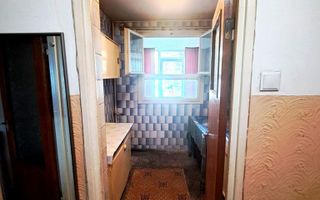 Vanzare apartament 3 camere Titan, 5 min. metrou 1 Decembrie, etaj 1/8 - Poză 3