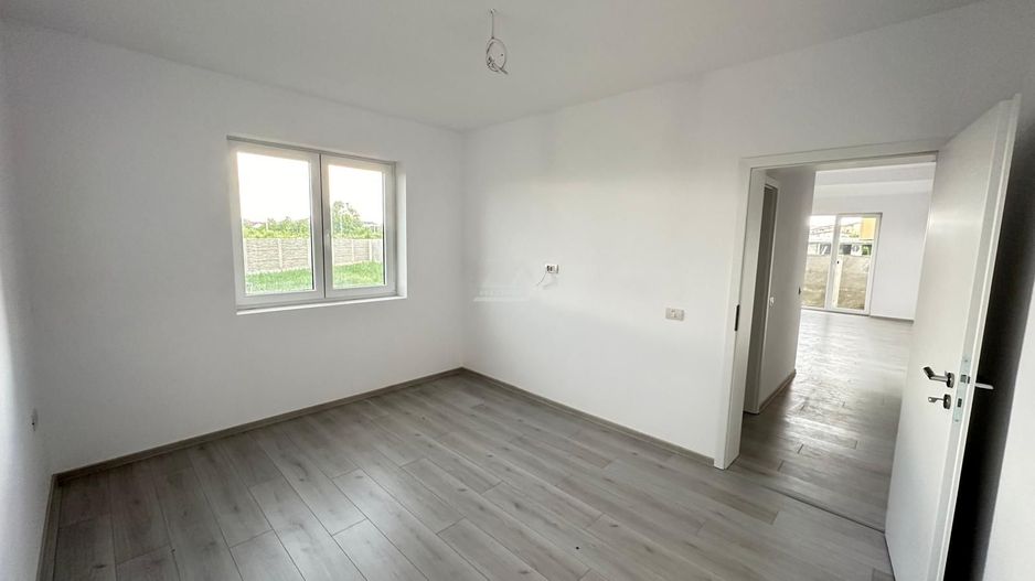 Bloc nou cu finisaje superioare. Etaj intermediar. Loc de parcare - Poză 4