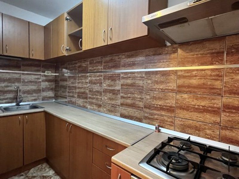 Un apartament spațios cu 3 camere, et. 1, in zona Girocului - Vladeasa - Poză 6