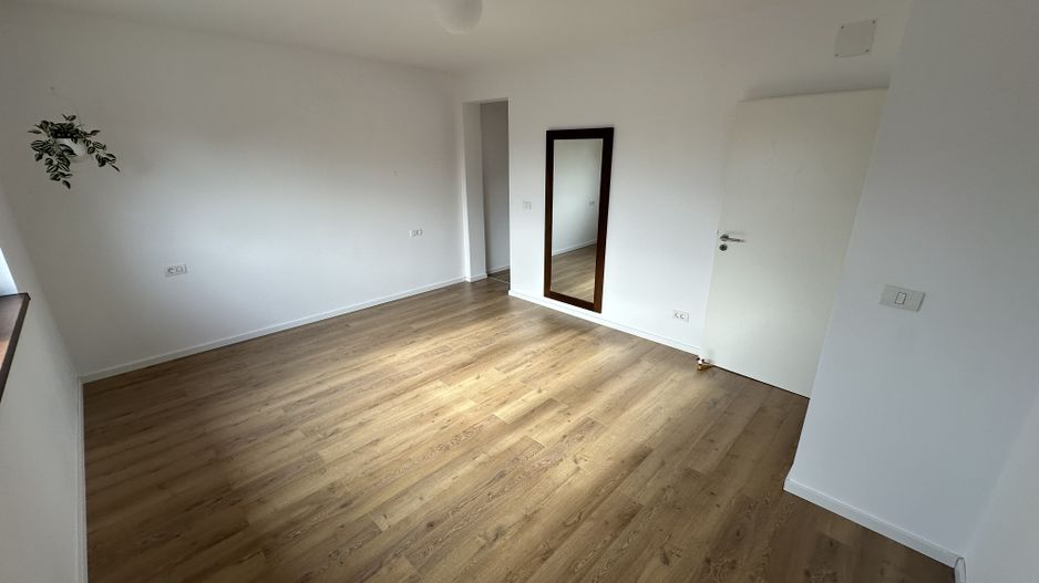 Casa deosebita intr-un cartier privat cu bariera - Poză 34