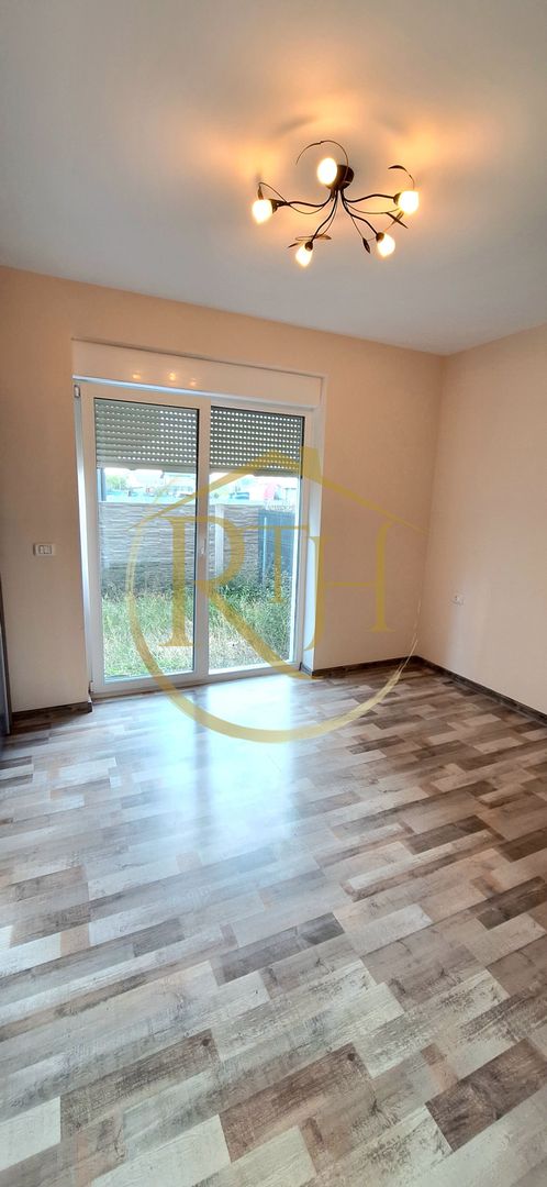 Oferim spre vanzare apartament 2 camere, 60 mp curte, Giroc, 0% Comision - Poză 11
