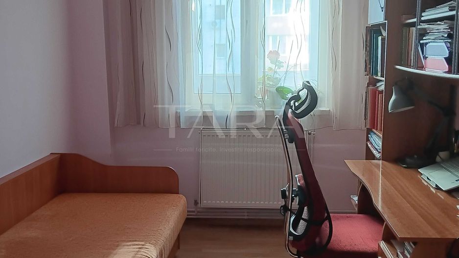 Apartament cu 3 camere decomandate, 2 băi și balcon închis, Zorilor. - Poză 4