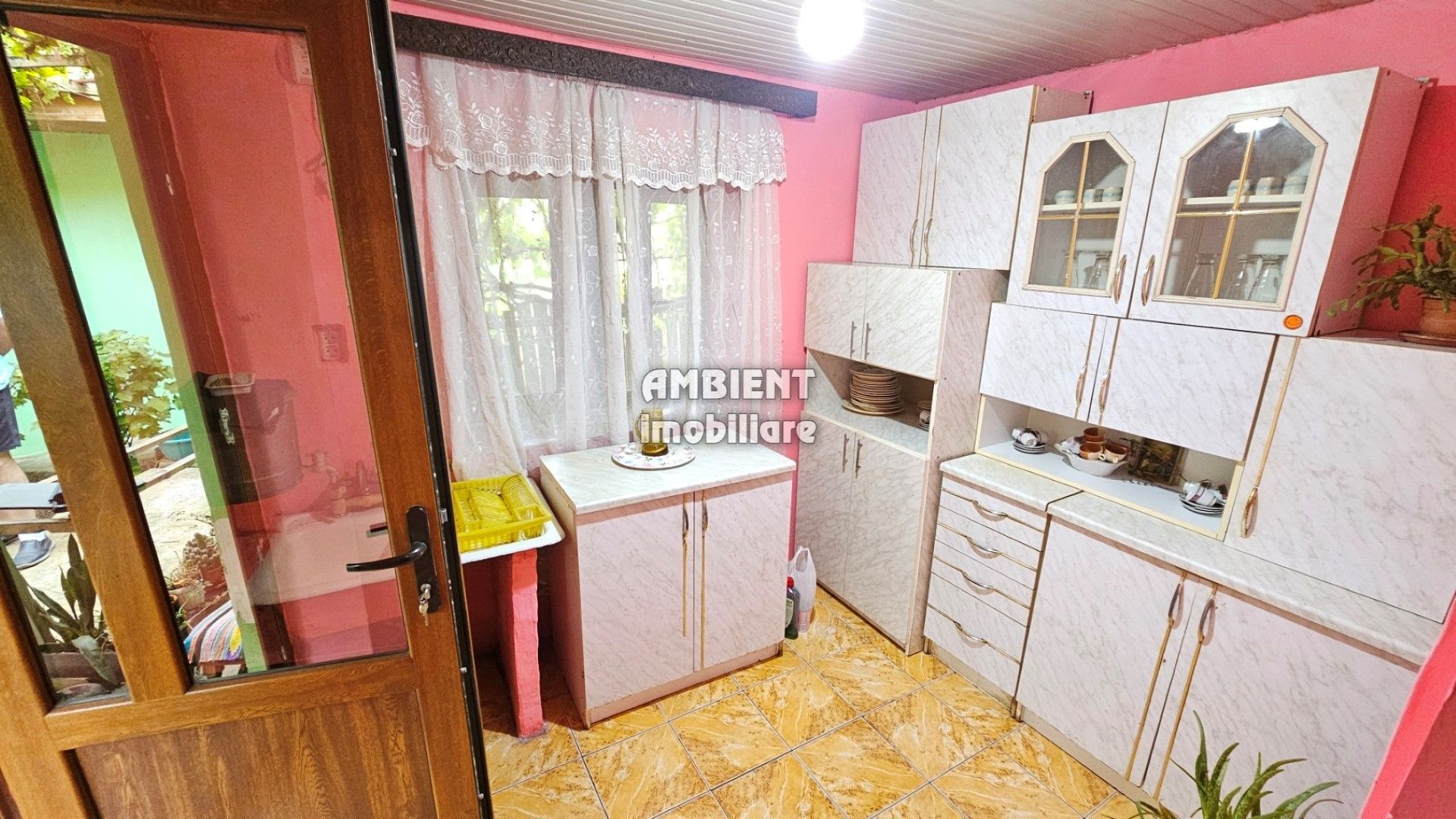 Casa traditionala in VASLUI, zona GURA BUSTEI, teren 500 mp; - Poză 7