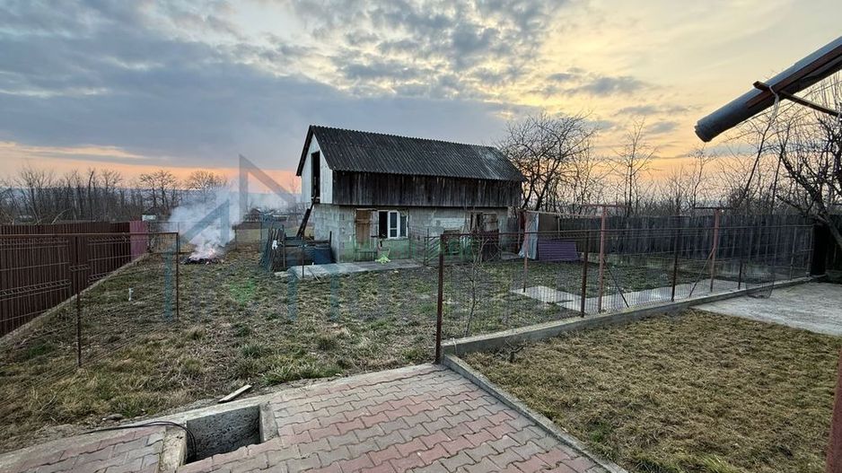 Casă de vânzare în satul Hărtoape, comuna Vânători, județul Iași - Poză 6