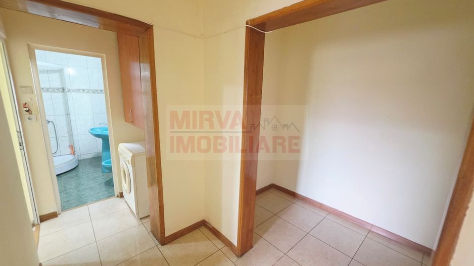 Vanzare apartament 2 camere decomandat, Malu Rosu, parter inalt - Poză 5