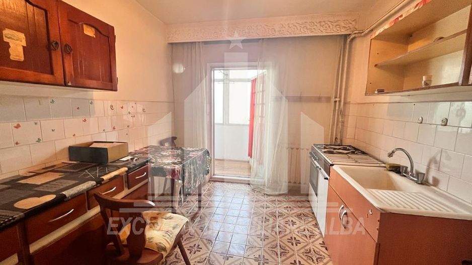 Apartament cu 3 camere decomandate, Cetate - Poză 5