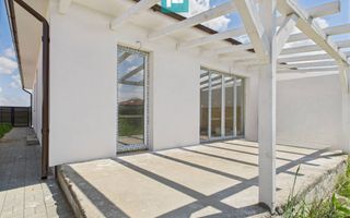 1/2 Duplex cu 4 camere și 2 băi în Moșnița Nouă - Poză 4