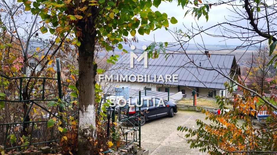 Casă de  vânzare cu vedere panoramică - Poză 25