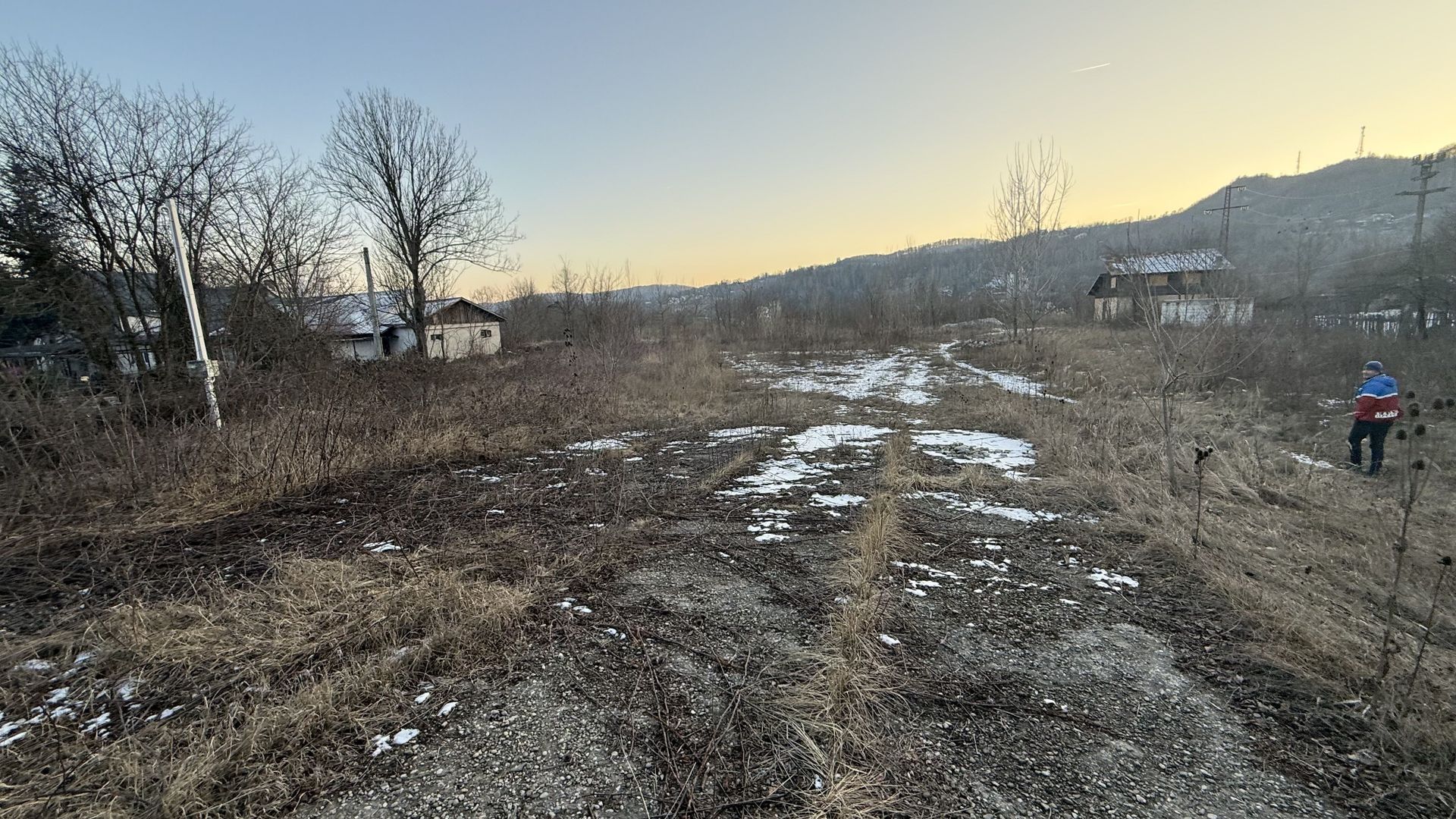 Teren intravilan construcții 10834 mp + construcție- cabană lemn! - Poză 1