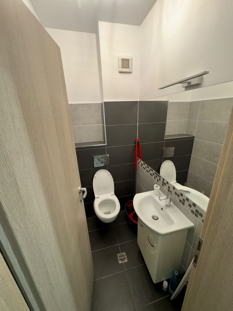 3 camere Semidecomandat | 2 bai | Parcare | Mobilat Utilat | Curte - Poză 12