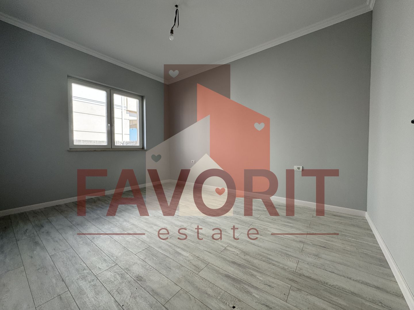 Duplex pe parter. 3 dormitoare. La asfalt - Poză 3