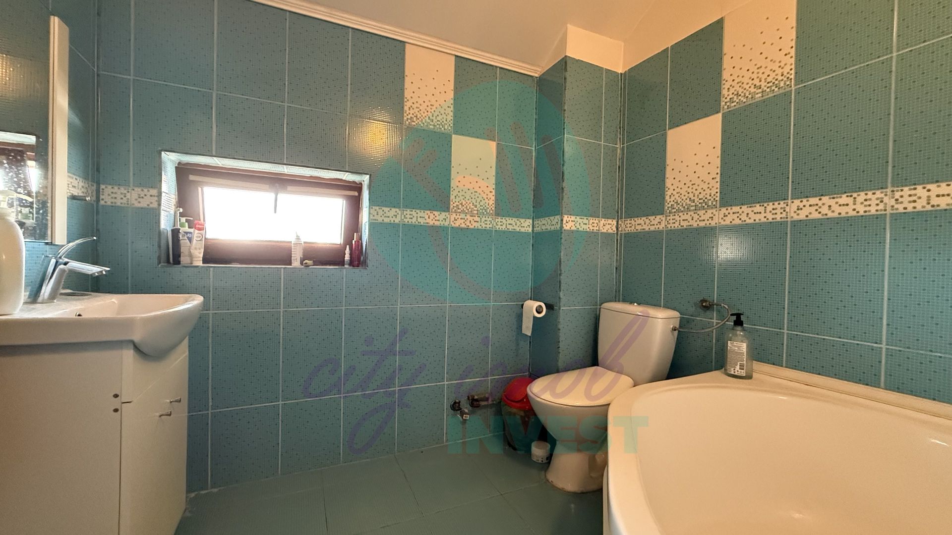 Proprietate cu 2 case și curte | 6 min Metrou Eroii Revoluției - Poză 7