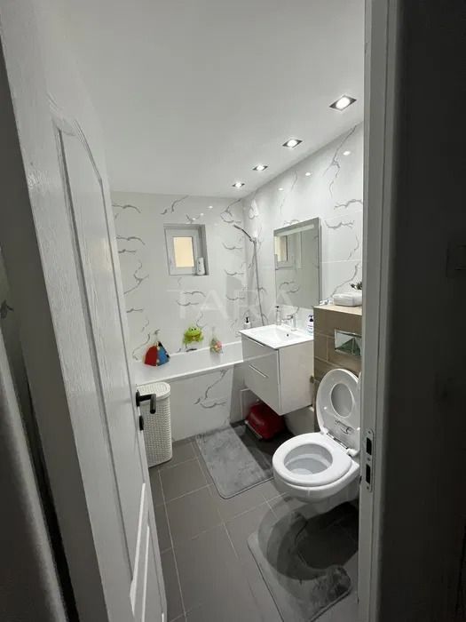 Apartament cu 3 camere de vanzare in Marasti. - Poză 6