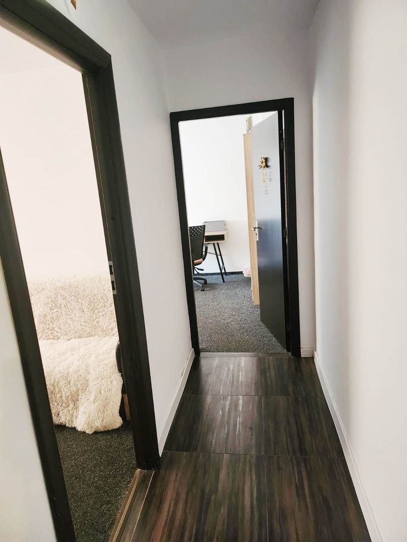 Apartament mobilat3 camere-Tractoru - Poză 12