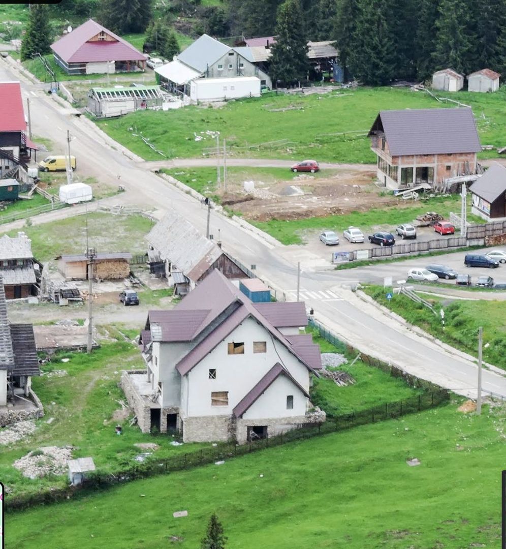 Pensiune Padis 10 camere - Poză 3