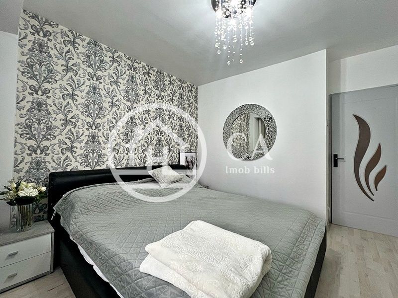 Apartament de vânzare cu 4 camere în zona Calea Aradului, Oradea - Poză 2